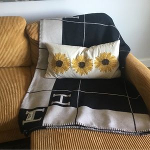 Hermes Authentic Black/White Blanket NEW